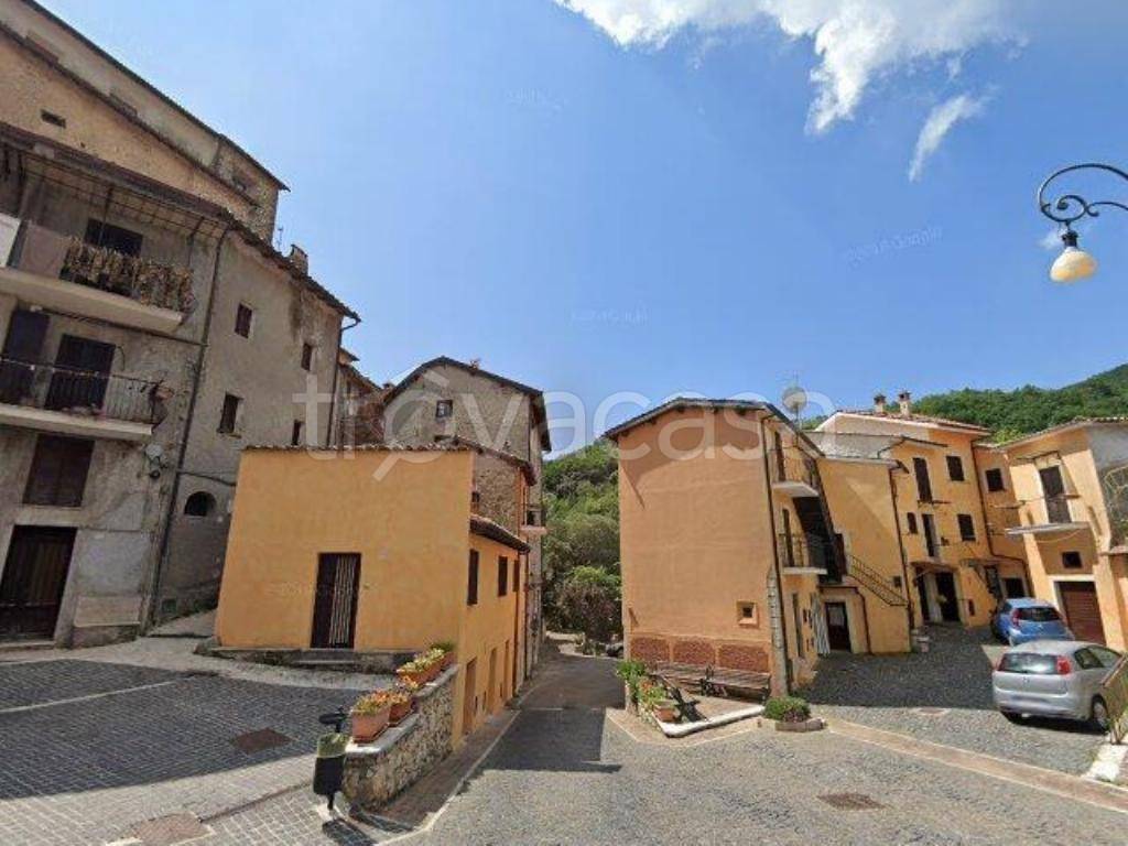 bifamiliare in vendita a Roccagiovine