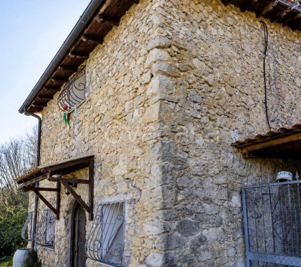 appartamento in vendita a Roccagiovine