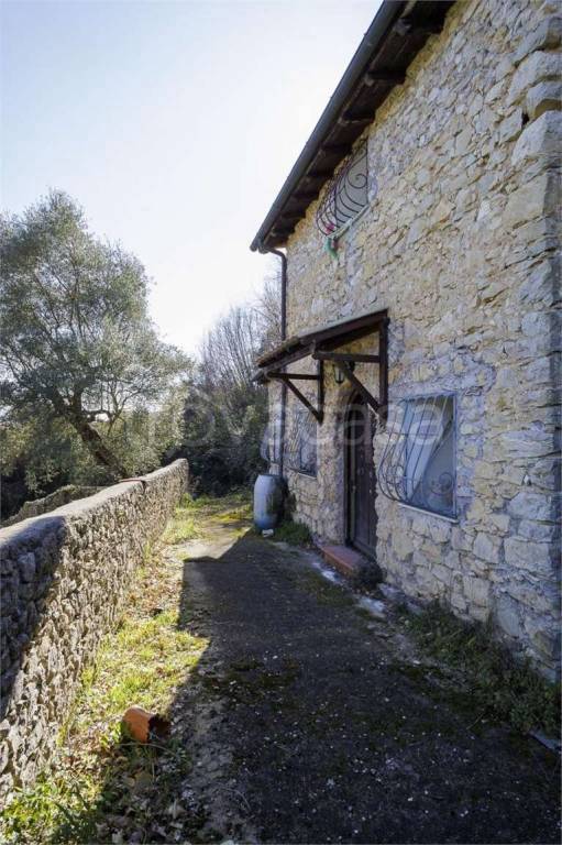appartamento in vendita a Roccagiovine