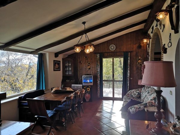 casa indipendente in vendita a Roccagiovine