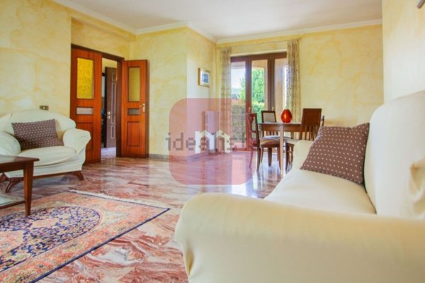 casa indipendente in vendita a Rocca Priora in zona Colle di Fuori