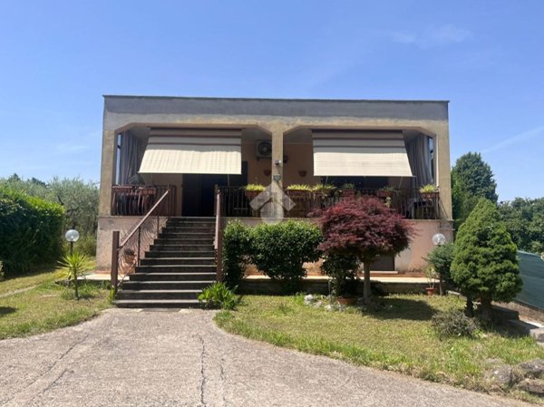 casa indipendente in vendita a Rocca Priora in zona Colle di Fuori