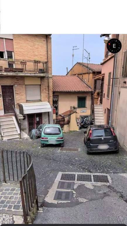 locale di sgombero in vendita a Rocca Priora