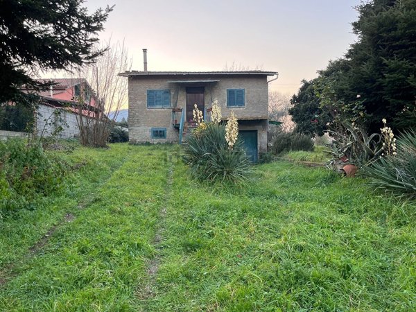 quadrivano in vendita a Rocca Priora in zona Colle di Fuori
