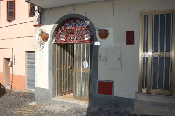 locale commerciale in vendita a Rocca Priora