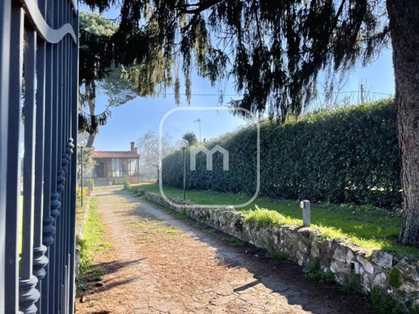 casa indipendente in vendita a Rocca Priora in zona Colle di Fuori