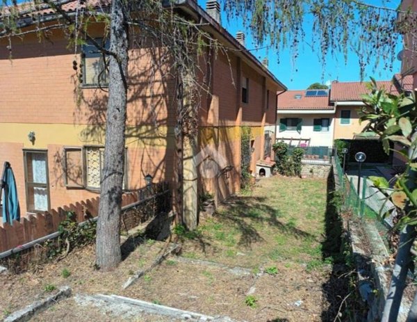 casa indipendente in vendita a Rocca Priora