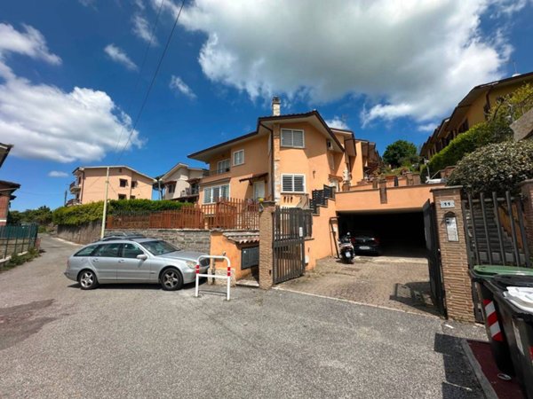 casa indipendente in vendita a Rocca Priora