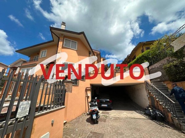 casa indipendente in vendita a Rocca Priora