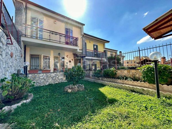 casa indipendente in vendita a Rocca Priora