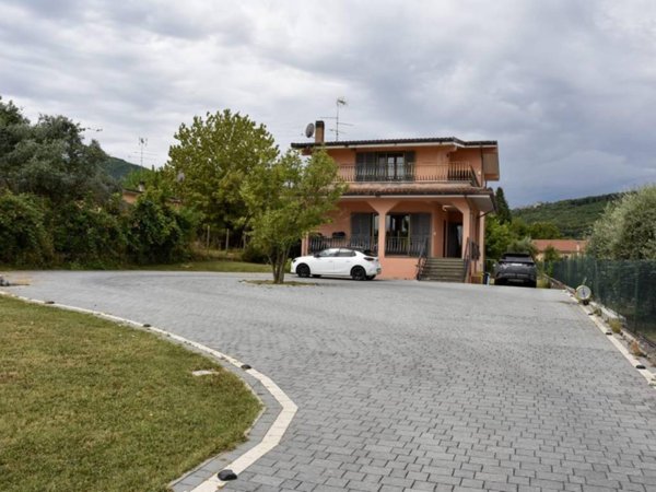 casa indipendente in vendita a Rocca Priora in zona Colle di Fuori