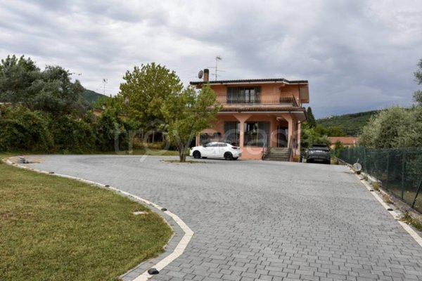 casa indipendente in vendita a Rocca Priora in zona Colle di Fuori