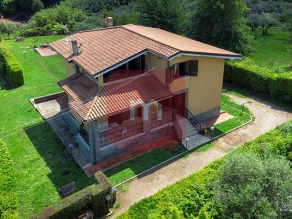 casa indipendente in vendita a Rocca Priora in zona Colle di Fuori