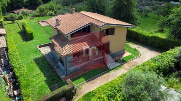 casa indipendente in vendita a Rocca Priora in zona Colle di Fuori