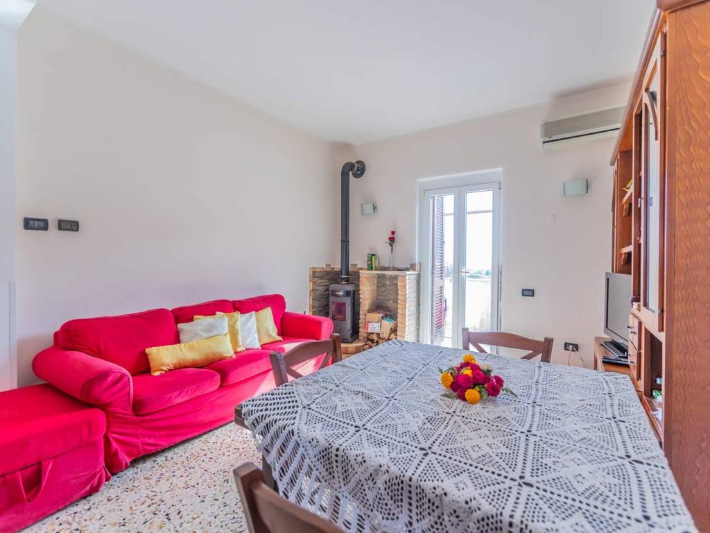 appartamento in vendita a Rocca Priora in zona Colle di Fuori