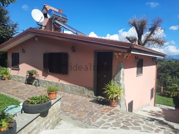 casa indipendente in vendita a Rocca Priora in zona Colle di Fuori