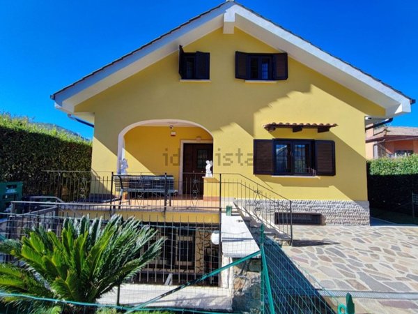 casa indipendente in vendita a Rocca Priora