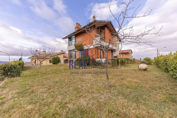 casa indipendente in vendita a Rocca Priora