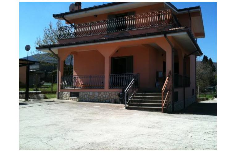 casa indipendente in vendita a Rocca Priora in zona Colle di Fuori