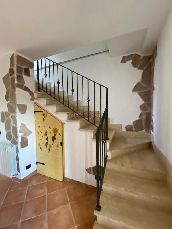 casa indipendente in vendita a Rocca Priora in zona Colle di Fuori