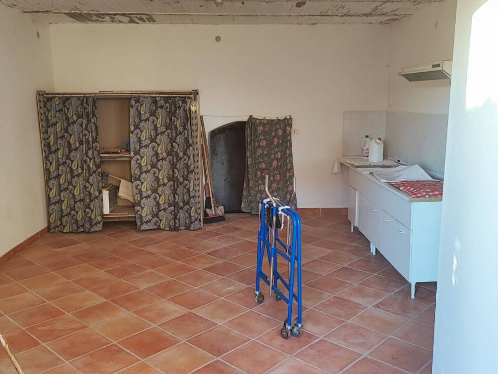 locale commerciale in vendita a Rocca Priora