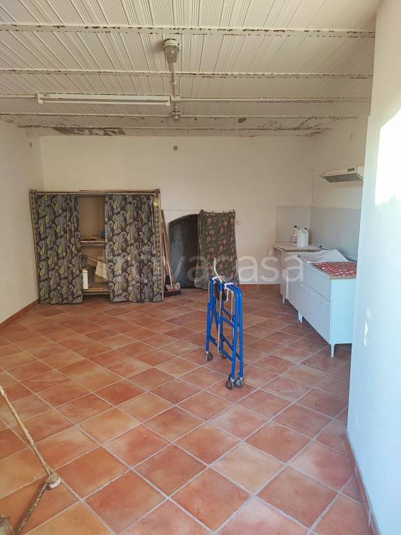 locale commerciale in vendita a Rocca Priora