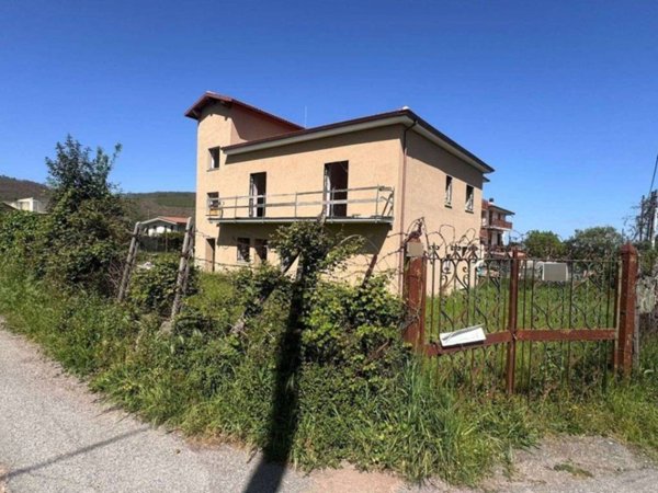 casa indipendente in vendita a Rocca Priora in zona Colle di Fuori