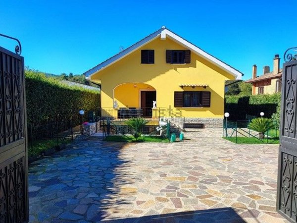 casa indipendente in vendita a Rocca Priora