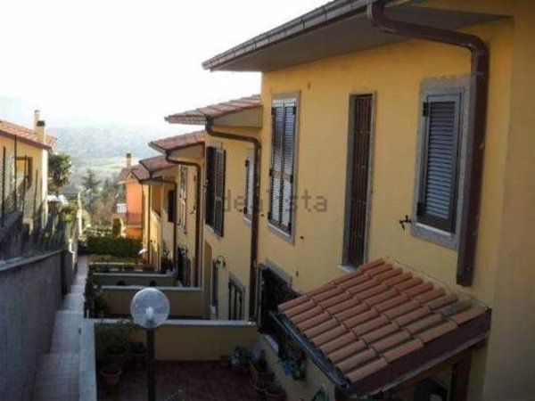 casa indipendente in vendita a Rocca Priora