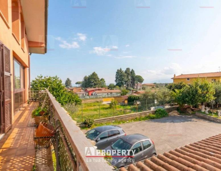 negozio in vendita a Rocca Priora in zona Colle di Fuori