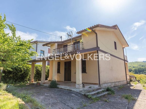 casa indipendente in vendita a Rocca Priora in zona Colle di Fuori