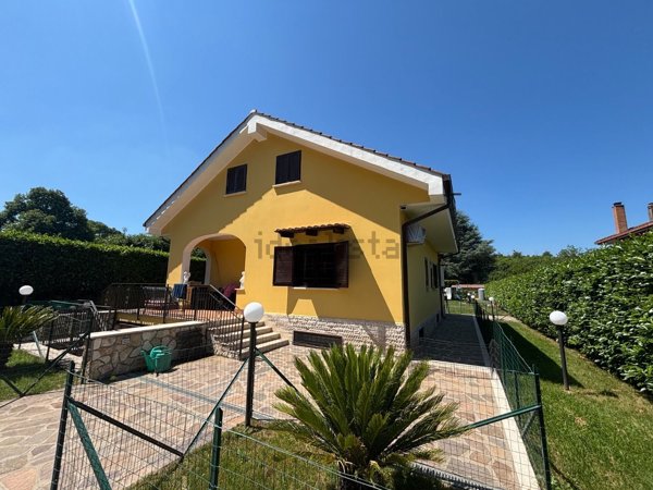 casa indipendente in vendita a Rocca Priora