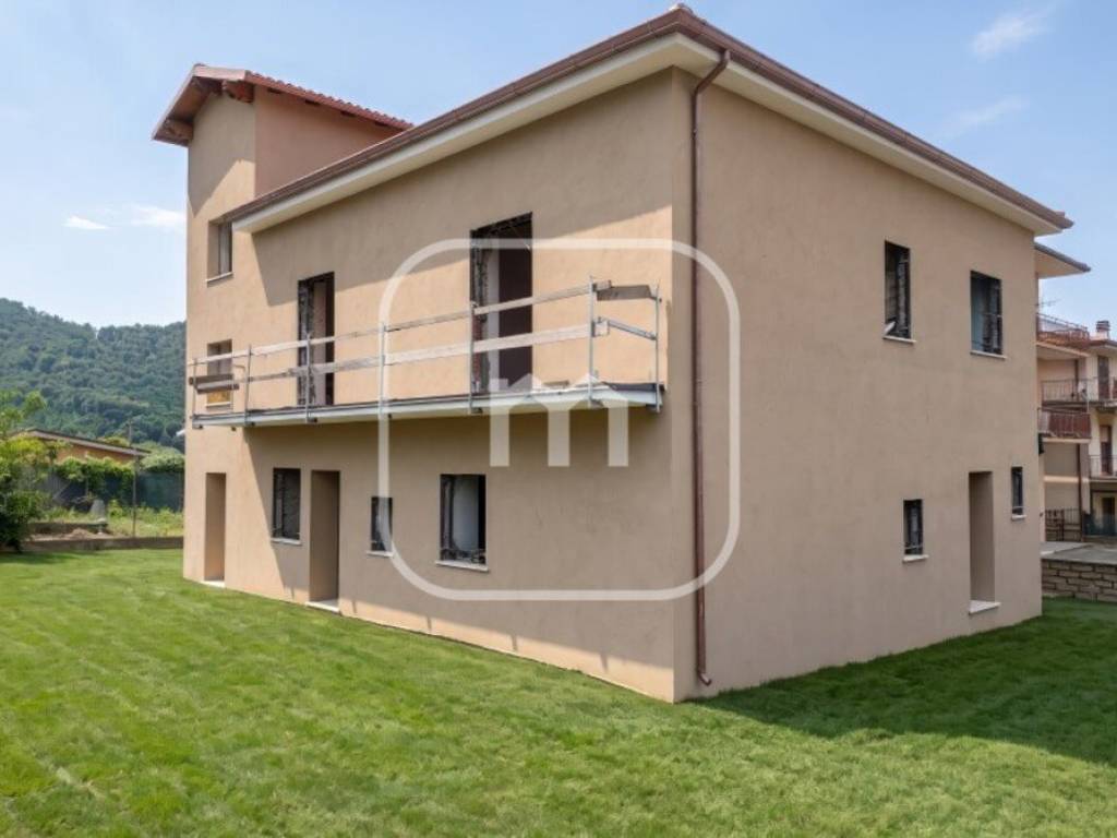casa indipendente in vendita a Rocca Priora in zona Colle di Fuori