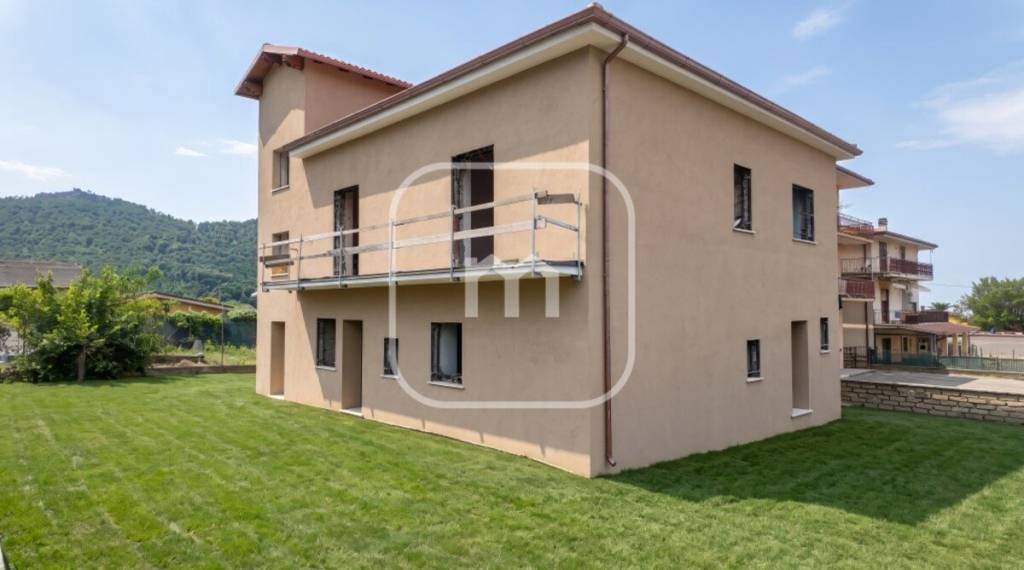 casa indipendente in vendita a Rocca Priora in zona Colle di Fuori