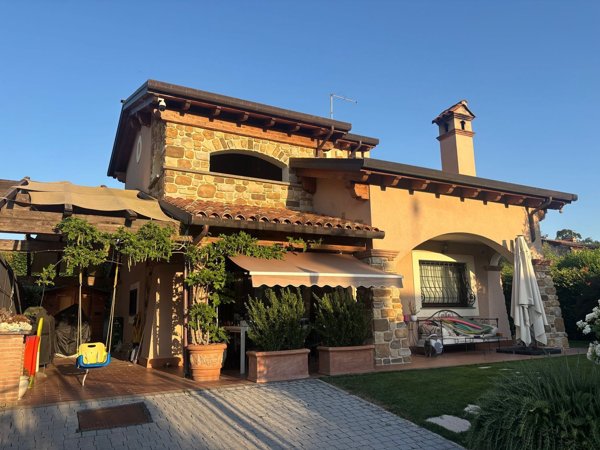 casa indipendente in vendita a Rocca Priora