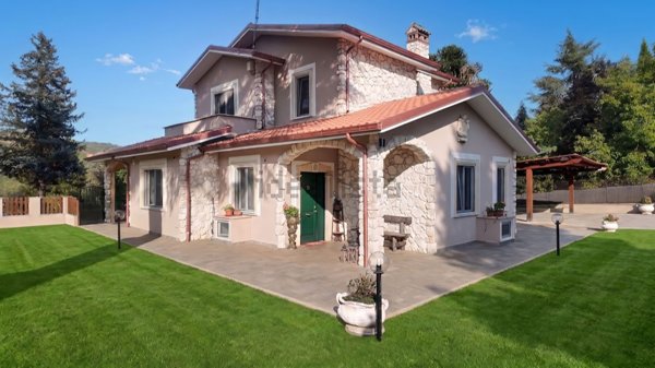 casa indipendente in vendita a Rocca Priora