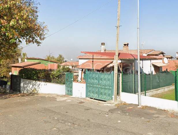 casa indipendente in vendita a Rocca Priora in zona Colle di Fuori