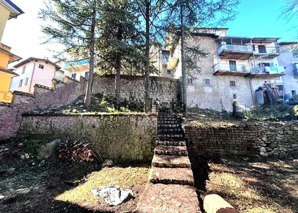 intera palazzina in vendita a Rocca Santo Stefano