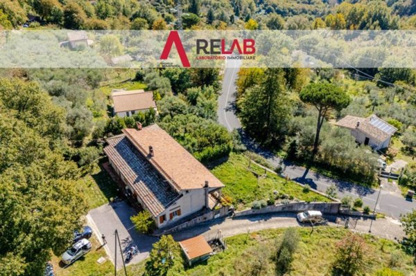 casa indipendente in vendita a Rocca Santo Stefano