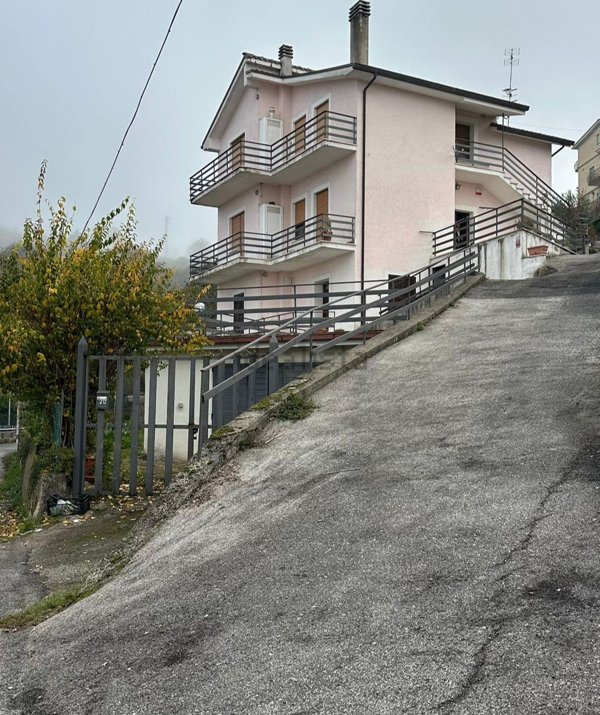 casa indipendente in vendita a Roiate