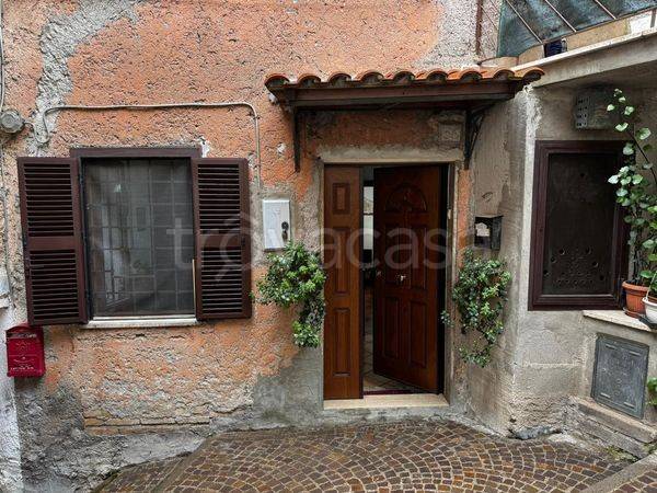 appartamento in vendita a Roiate