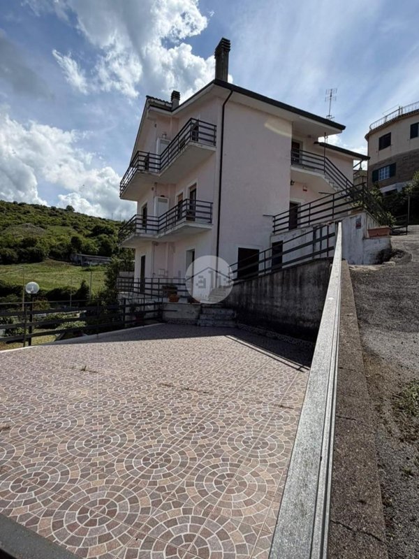 casa indipendente in vendita a Roiate