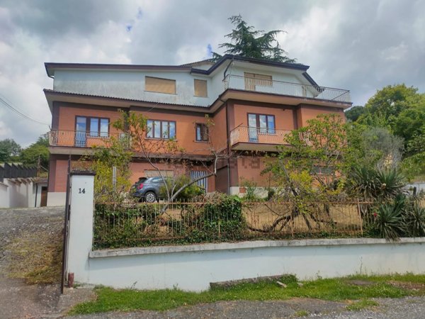 casa indipendente in vendita a Roiate