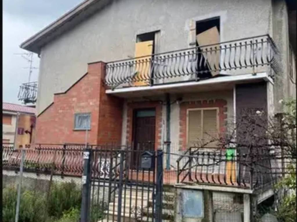 intera palazzina in vendita a Roiate