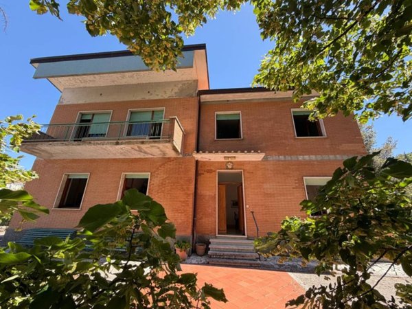 casa indipendente in vendita a Roiate