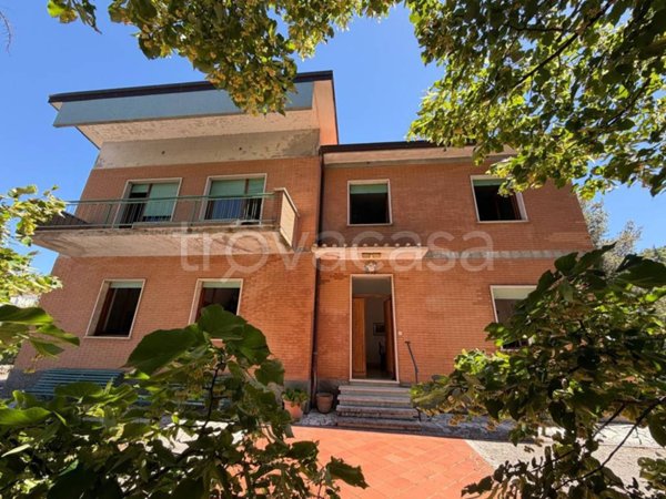 casa indipendente in vendita a Roiate