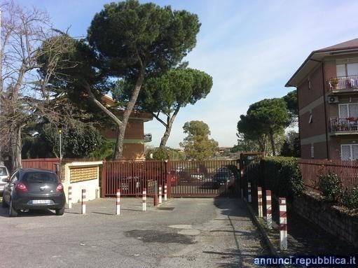 appartamento in vendita a Roma in zona Casal Morena