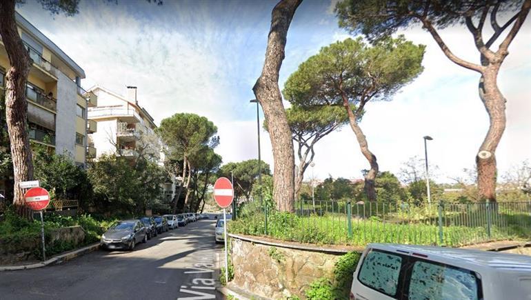 negozio in vendita a Roma in zona Tor di Quinto
