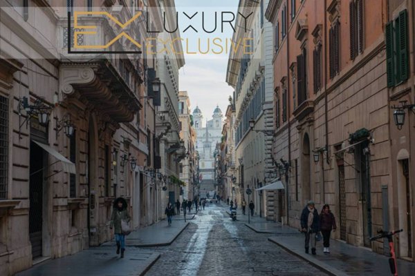 appartamento in vendita a Roma in zona Rione Regola