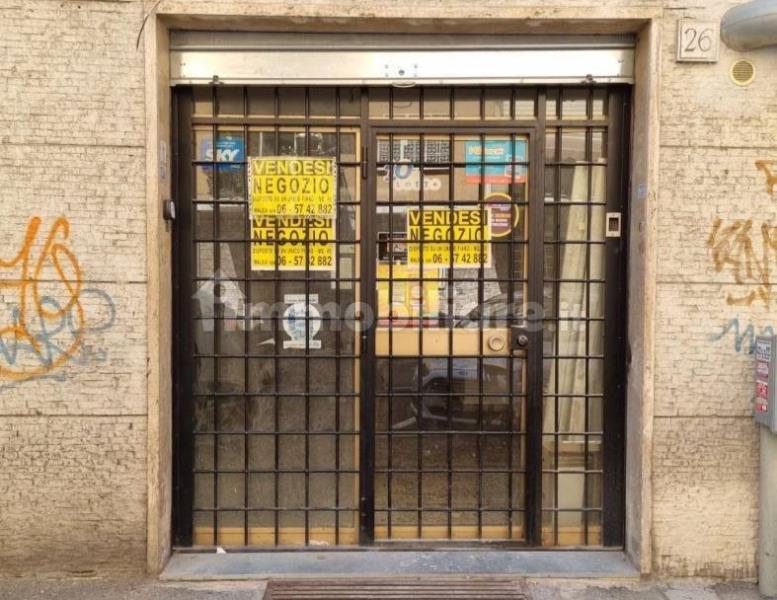 locale commerciale in vendita a Roma